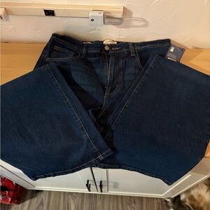 Women’s Universal Threads Flare Jeans - Size 12 short